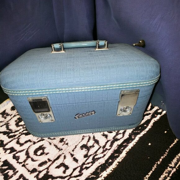 Vintage Cosmetic Toiletries Travel Carry On Suitcase Blue Handle by Carson - Picture 1 of 10